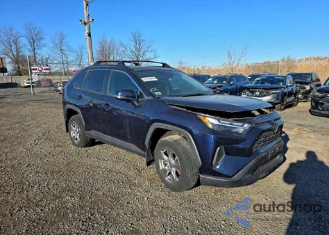 2023 Toyota Rav4 Xle z USA, uszkodzony, nr VIN 2T3P1RFV1PW363786